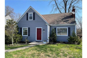 Quaint, Comfy, Close & Convenient, Charleston